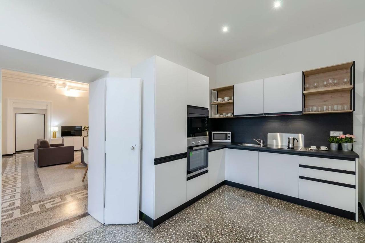 Joivy Elegant Flat For 7, In The Heart Of Genoa Apartman Kültér fotó